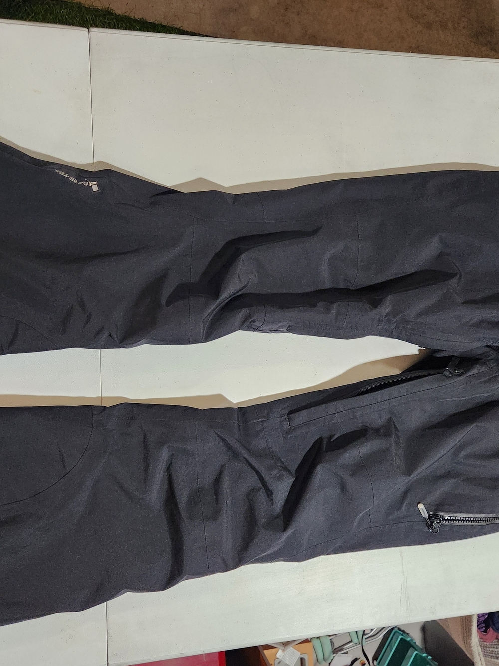 Roxy Gore-Tex Snow Pants - Women’s Size Small - Black - Primaloft Insulated